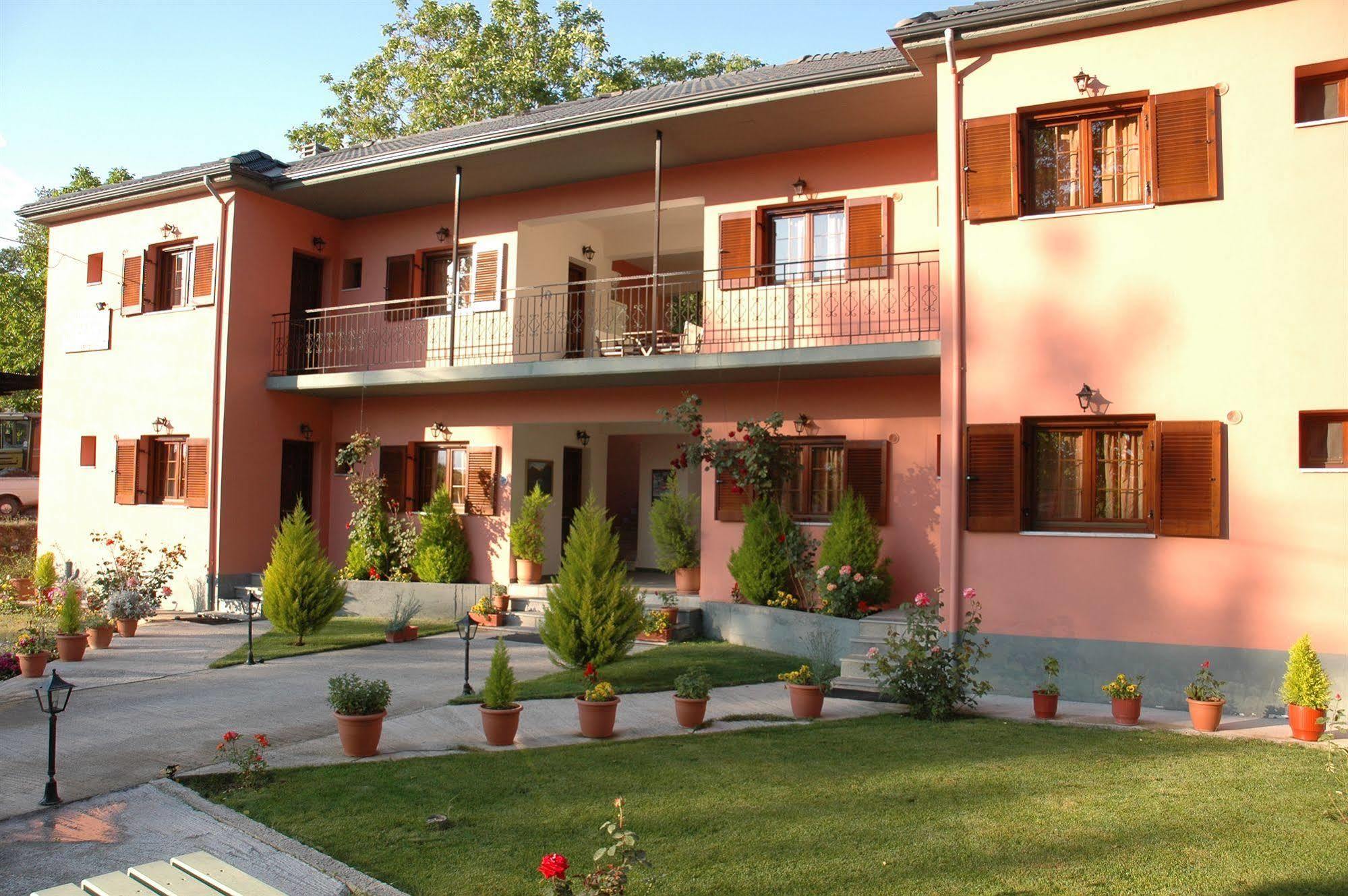 Artemis Apartments Konitsa Bagian luar foto